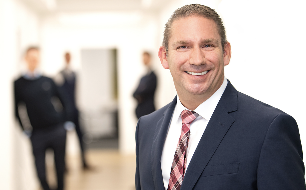 cl-banner-foreground-2